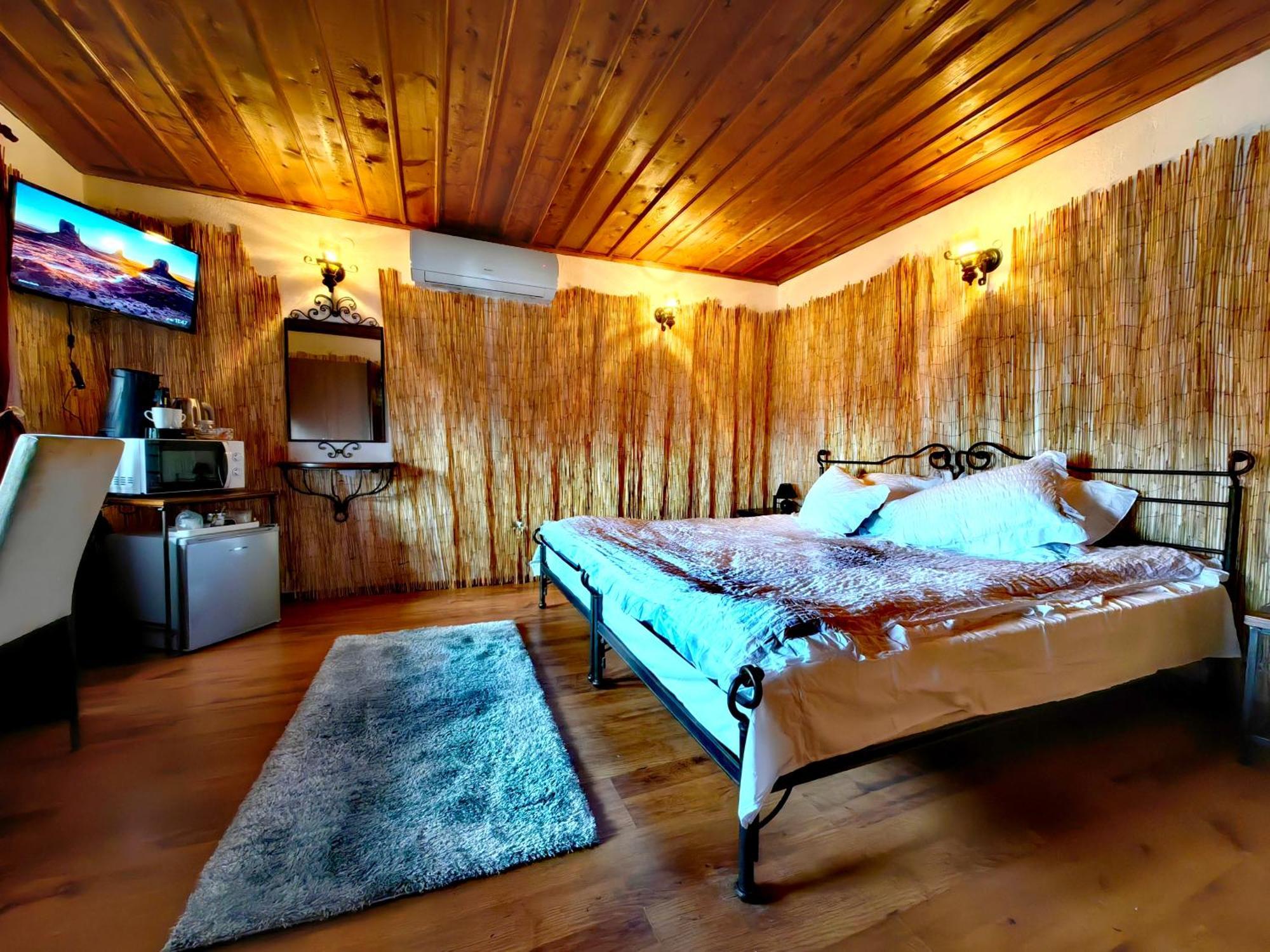 Complex Arbanashki Style-Panoramic View With Summer And Winter Terrace, Jacuzzi, Sauna, Children'S And Adult Area With Cinema Summer Arbanasi Eksteriør billede