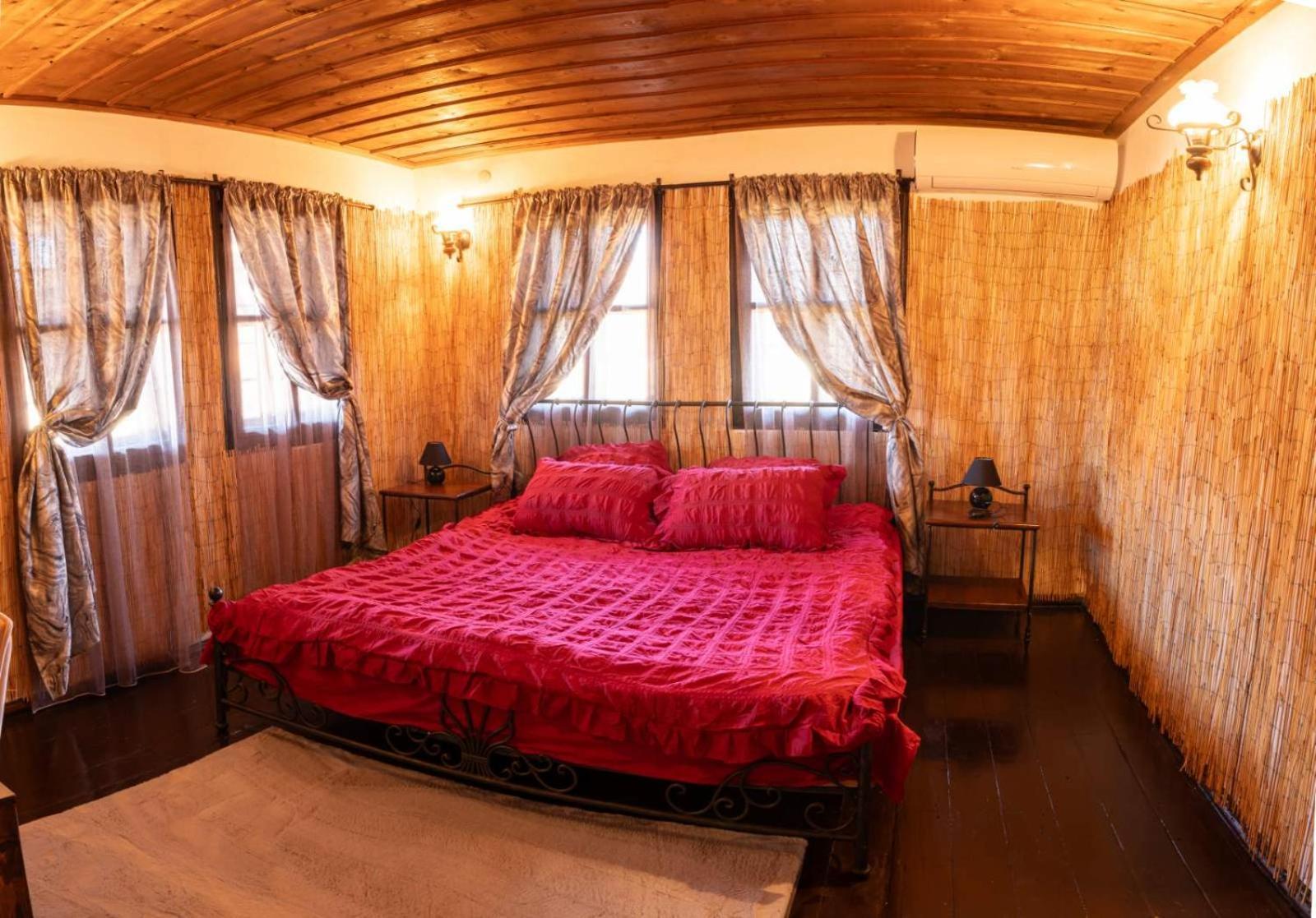 Complex Arbanashki Style-Panoramic View With Summer And Winter Terrace, Jacuzzi, Sauna, Children'S And Adult Area With Cinema Summer Arbanasi Eksteriør billede