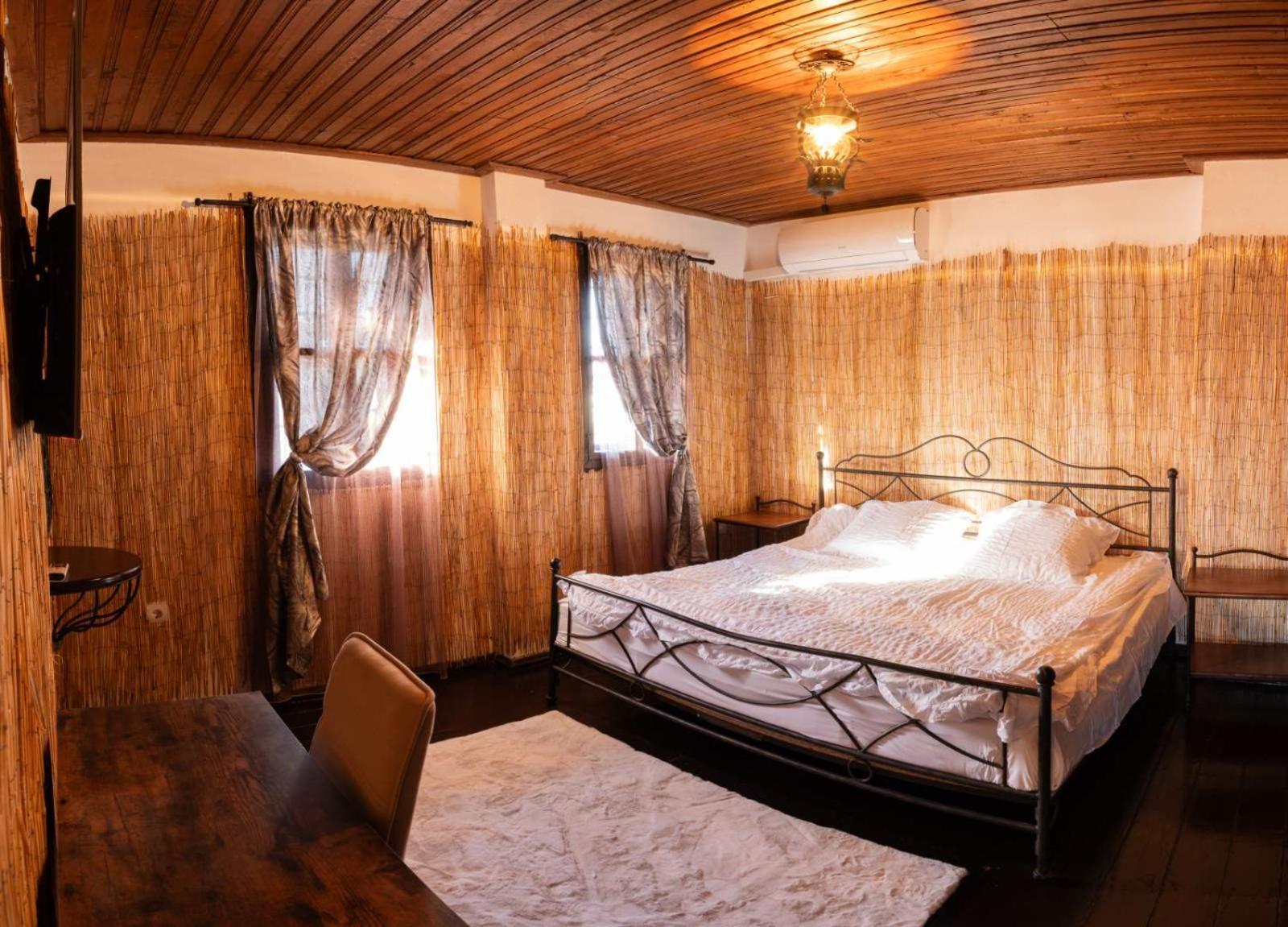 Complex Arbanashki Style-Panoramic View With Summer And Winter Terrace, Jacuzzi, Sauna, Children'S And Adult Area With Cinema Summer Arbanasi Eksteriør billede