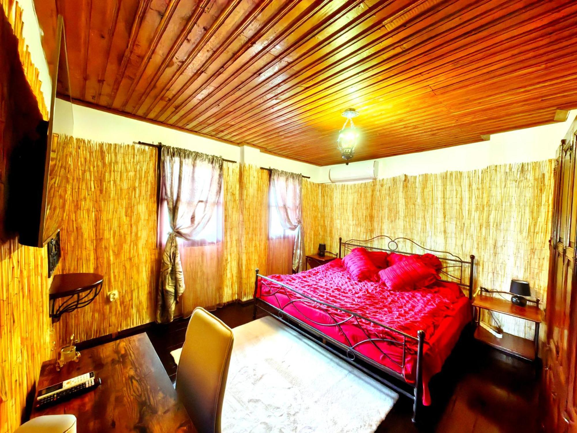 Complex Arbanashki Style-Panoramic View With Summer And Winter Terrace, Jacuzzi, Sauna, Children'S And Adult Area With Cinema Summer Arbanasi Eksteriør billede